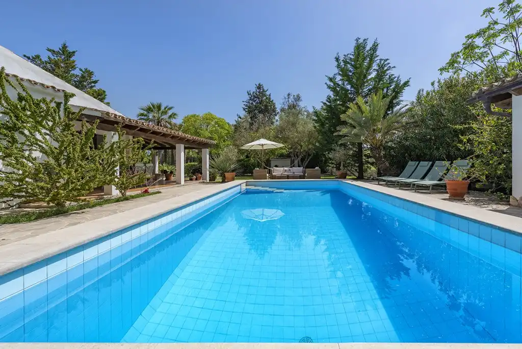 Piscina de Finca rústica en venda en Pollença amb Aire condicionat, Jardí privat i Terrassa