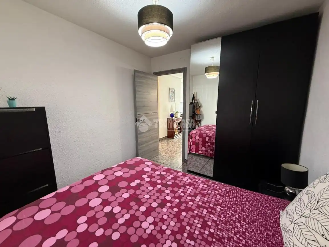Bedroom of Flat for sale in Madrid