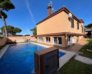 Jardí de Casa o xalet en venda en Chiclana de la Frontera amb Aire condicionat, Terrassa i Traster