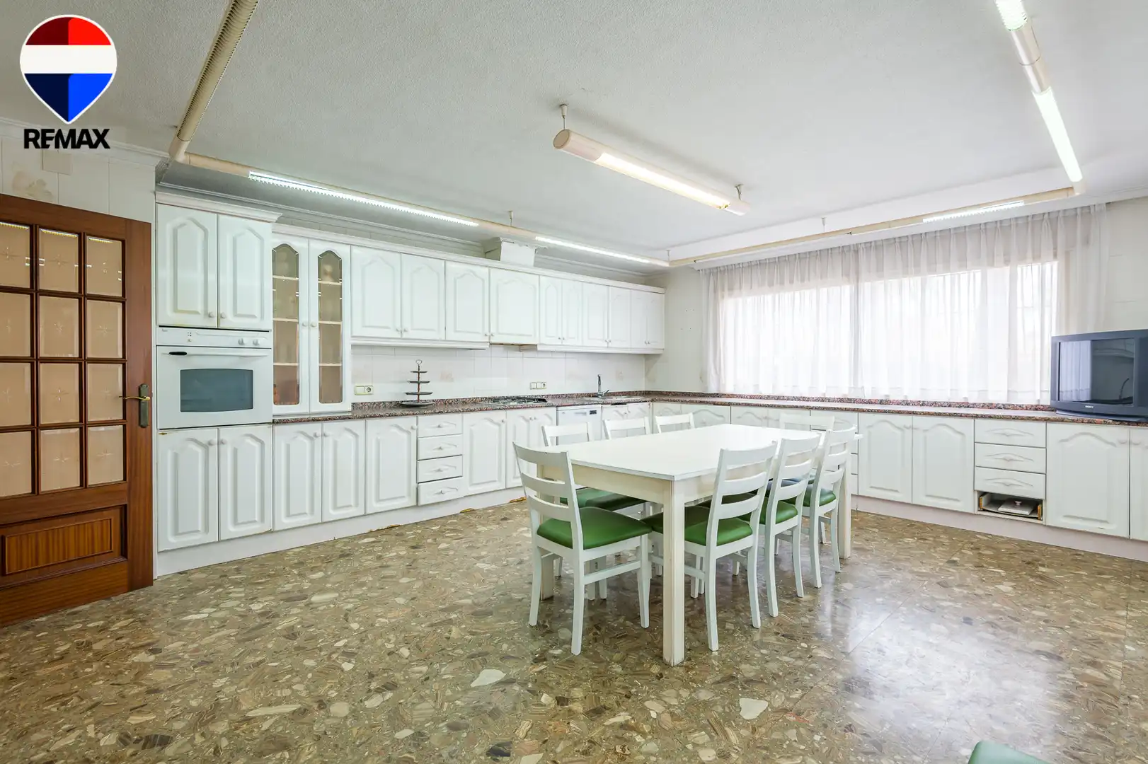 Cuina de Casa o xalet en venda en Sant Joan d'Alacant amb Aire condicionat, Jardí privat i Terrassa