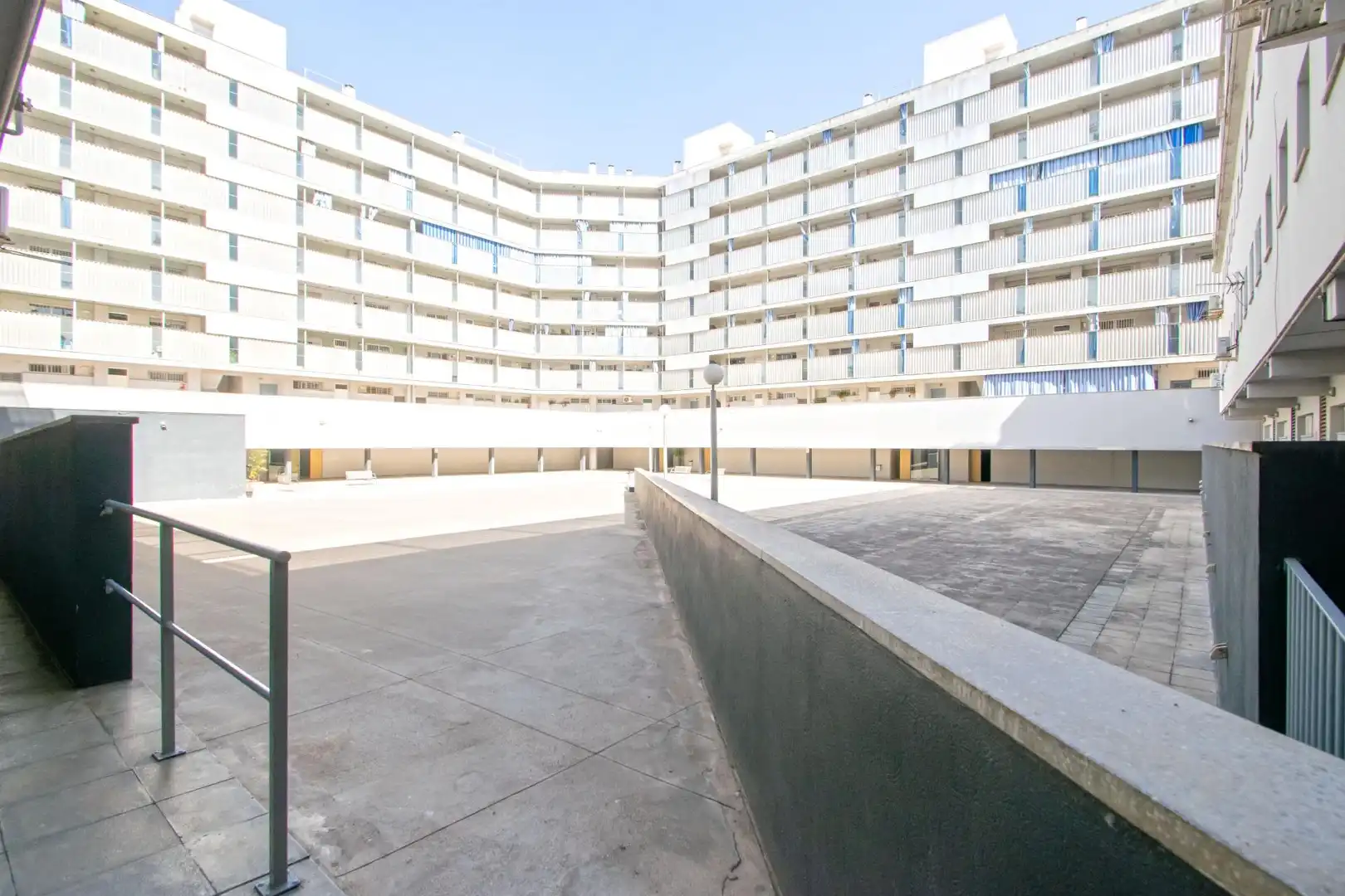 Vista exterior de Dúplex en venta en Este - Alcosa- Torreblanca
