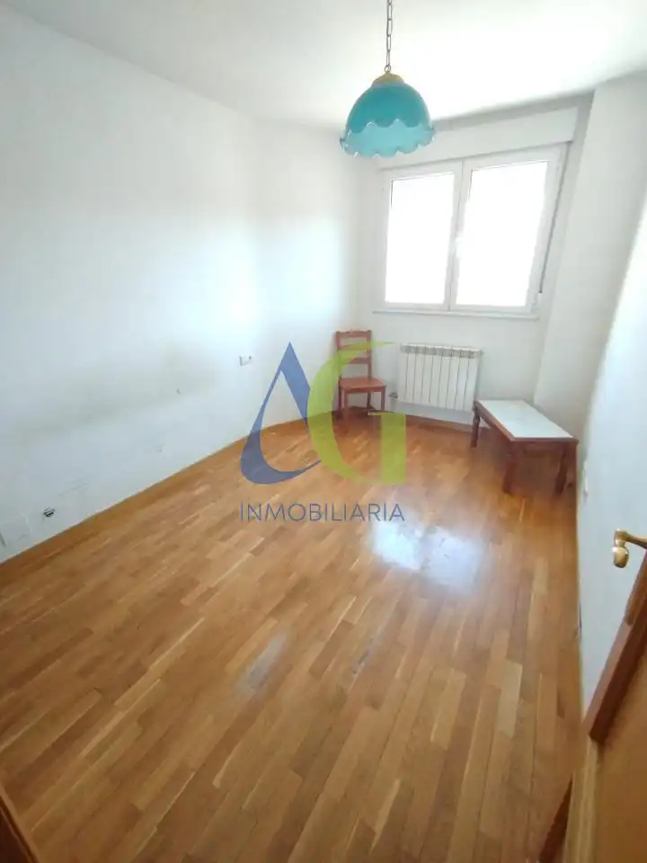 Dormitori de Pis en venda en San Andrés del Rabanedo amb Calefacció, Parquet i Terrassa