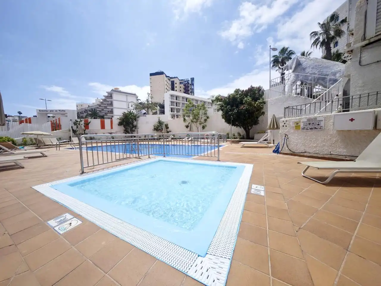 Swimming pool of Flat for sale in San Bartolomé de Tirajana  with Air Conditioner, Terrace and Furnished