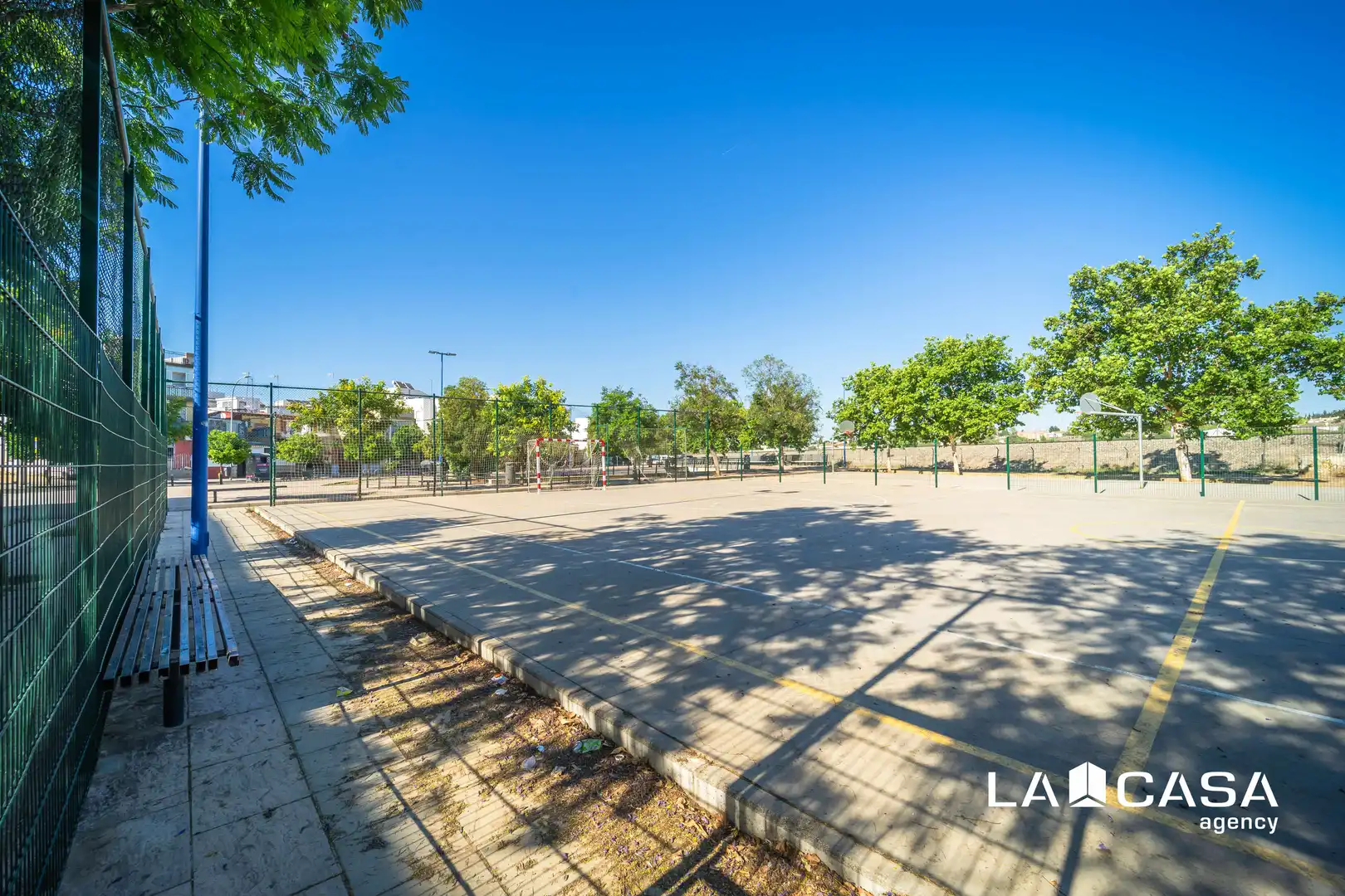 Parking de Piso en venta en Sevilla con Terraza