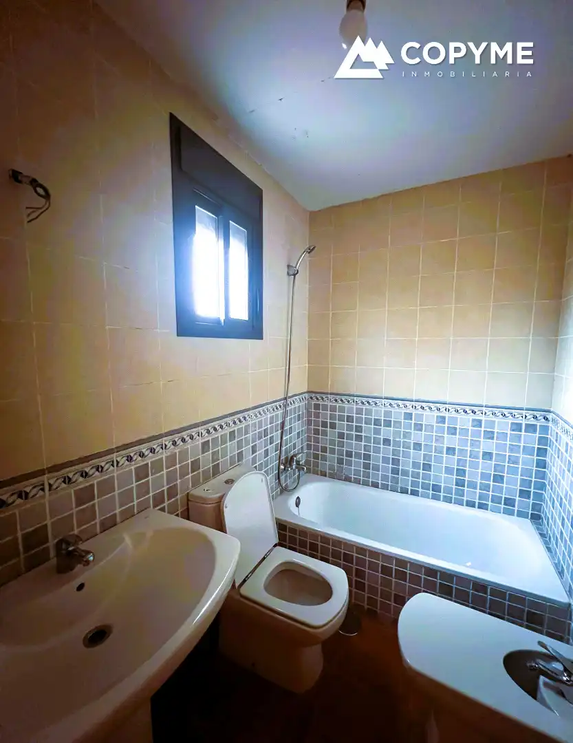 Baño de Piso en venta en Gerindote con Calefacción