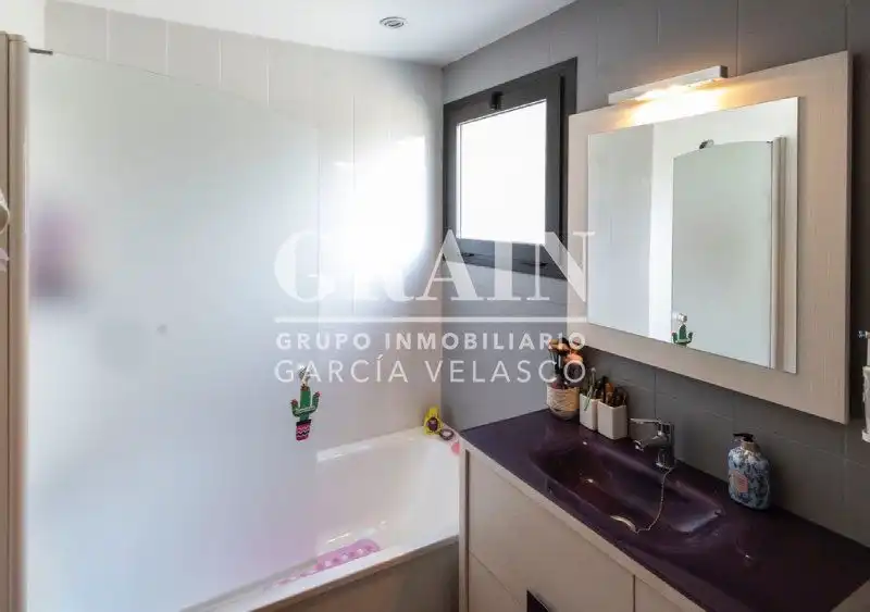 Baño de Piso en venta en Albacete con Calefacción, Terraza y Trastero