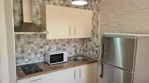 Foto 3 de Apartamento de alquiler en Calle Lope de Rueda, Fuente Alegre - El Chaparral - Los Morales, Málaga Capital