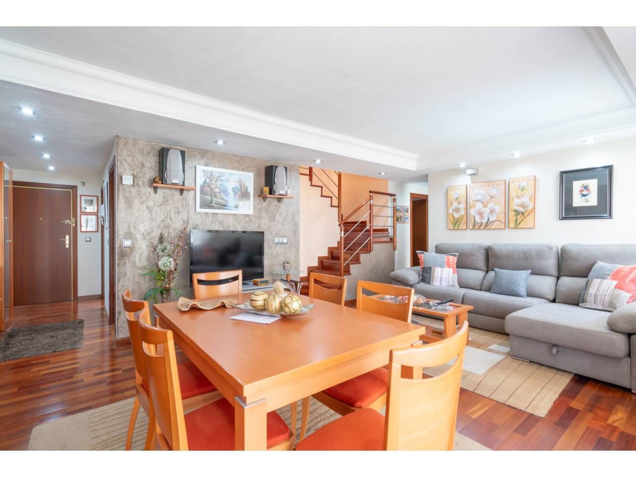 Living room of Duplex for sale in Vic  with Heating, Parquet flooring and Terrace