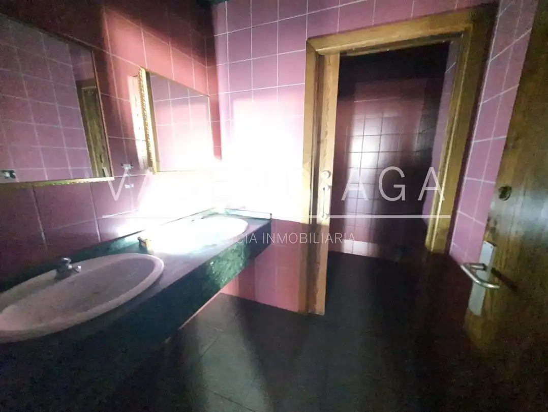 Bathroom of Commercial properties for sale in Beasain  with Air Conditioner