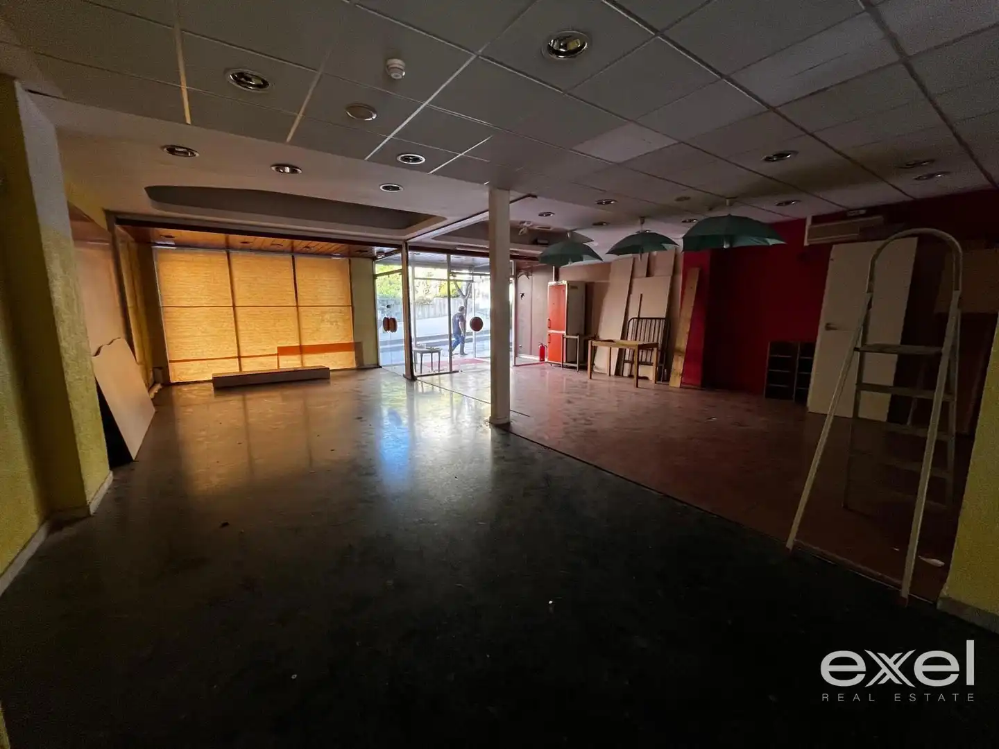 Local en venta en Cornellà de Llobregat
