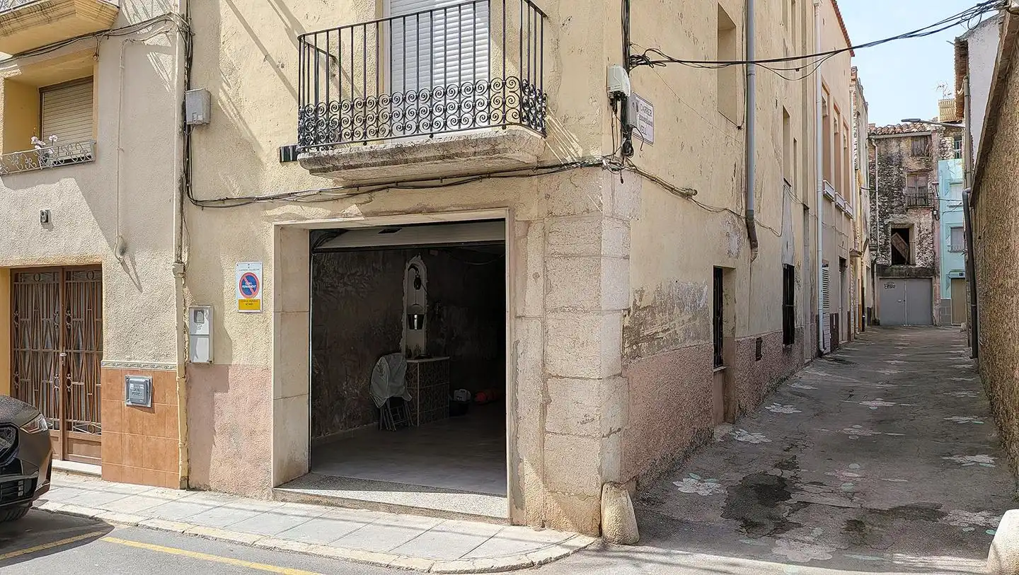Parking of Houses for sale in Ulldecona  with Terrace, Furnished and Balcony