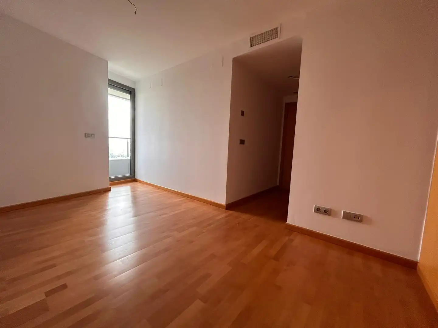 Schlafzimmer von Wohnung zum Verkauf in Mislata mit Klimaanlage, Heizung und Parkett
