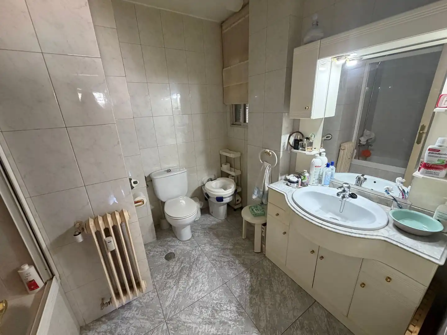 Badezimmer von Wohnung zum Verkauf in Madrid mit Klimaanlage, Heizung und Terrasse