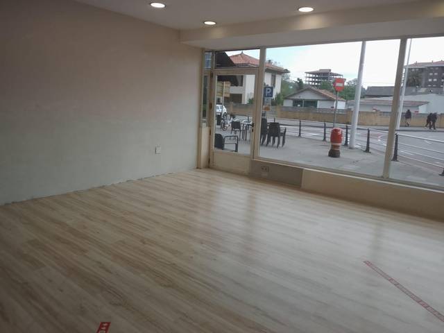 Local comercial en Alquiler en El Parque - Zapatón