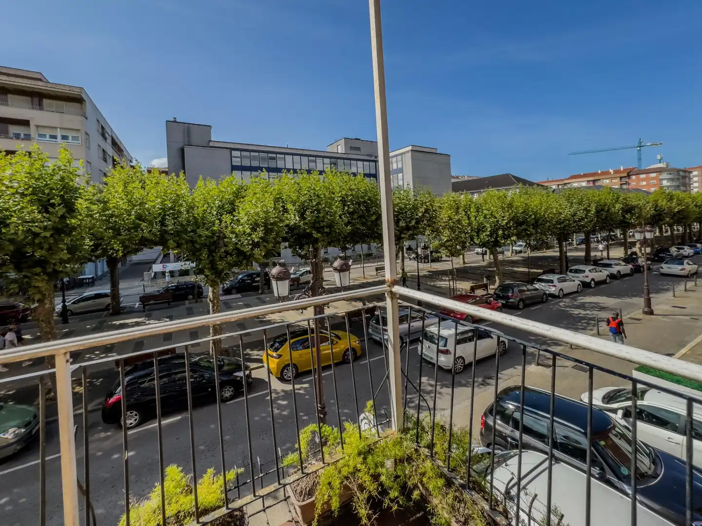 Vista exterior de Pis en venda en Torrelavega  amb Calefacció, Parquet i Terrassa