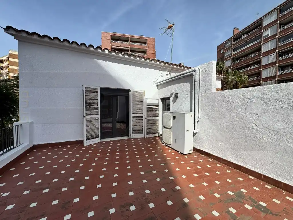 Terrassa de Casa o xalet en venda en Tarragona amb Aire condicionat, Forn i Rentadora
