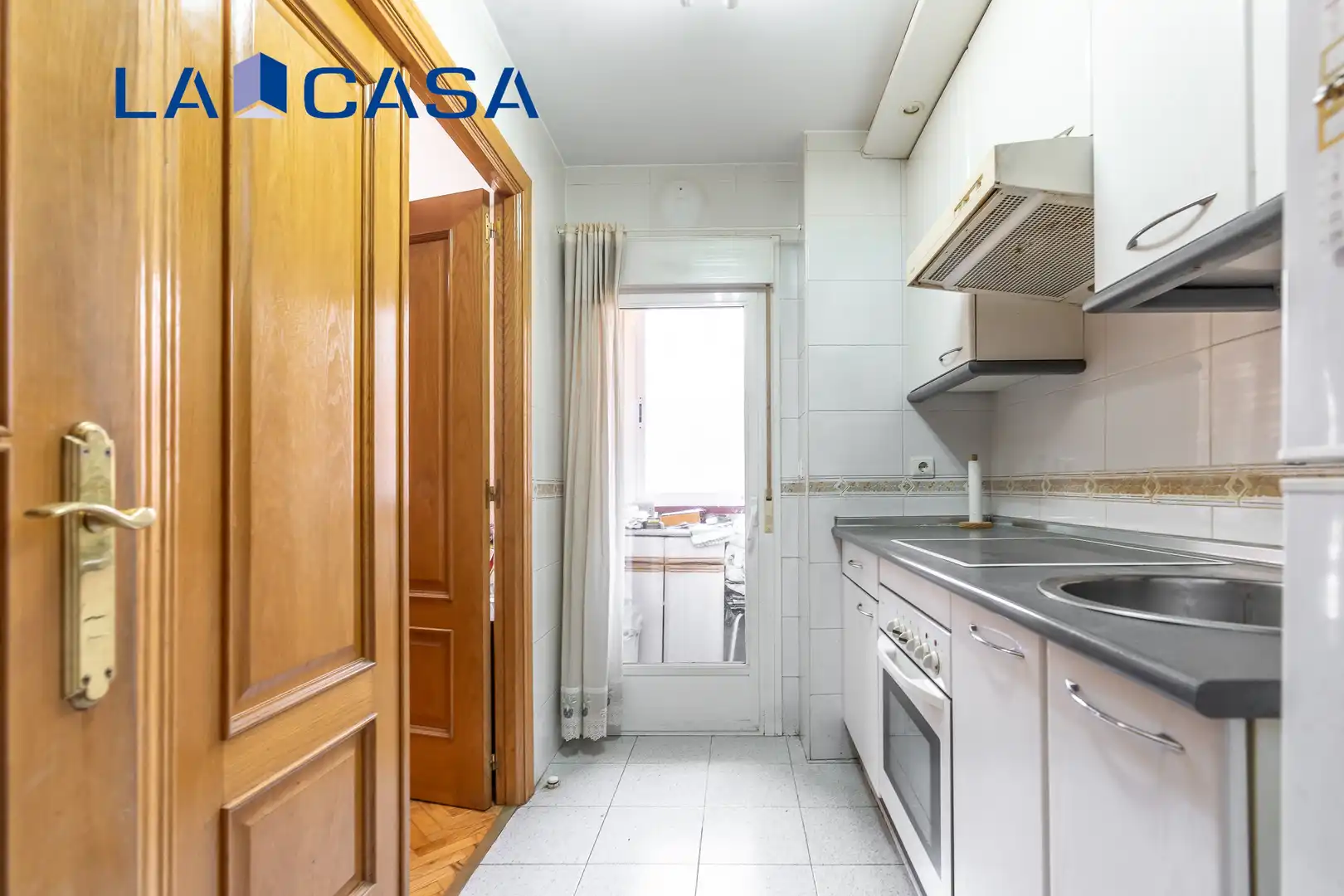 Cocina de Piso en venta en Madrid con Calefacción y Balcón