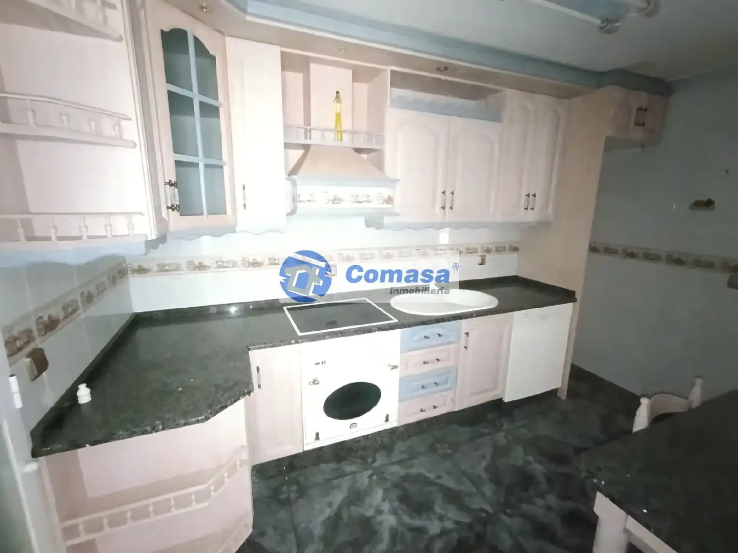 Cocina de Piso en venta en Torredelcampo con Terraza y Amueblado