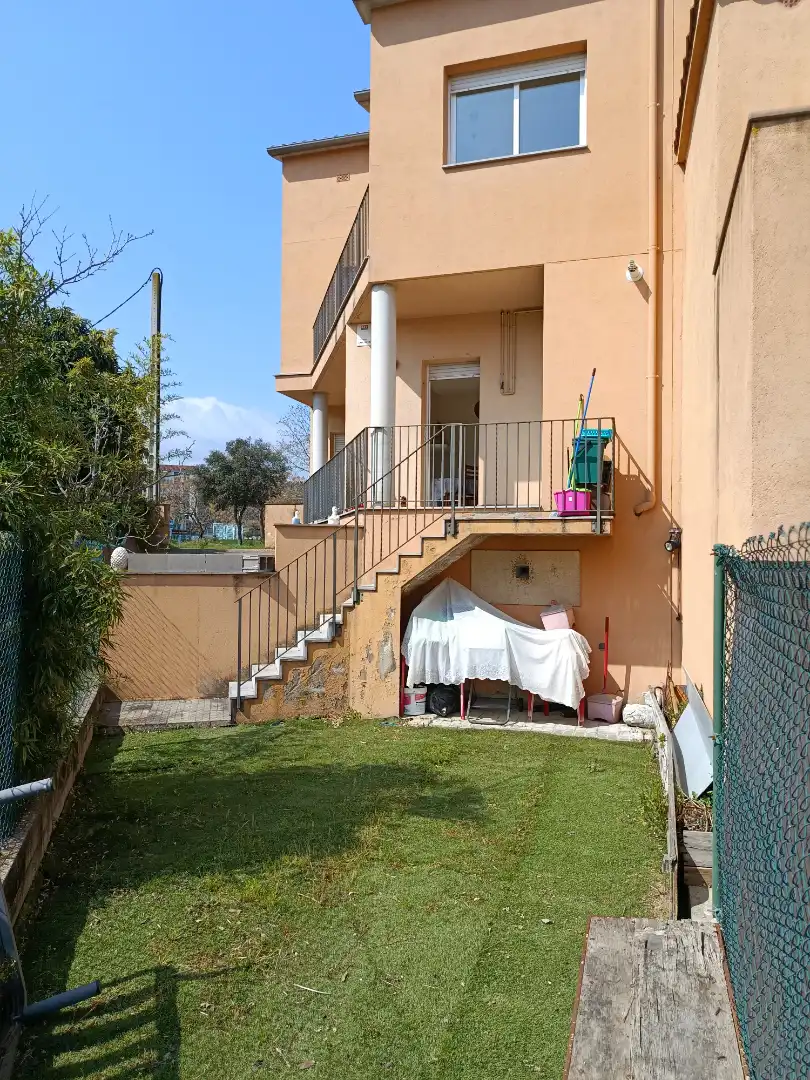 Terrassa de Casa adosada en venda en Sant Julià de Ramis amb Calefacció, Jardí privat i Terrassa