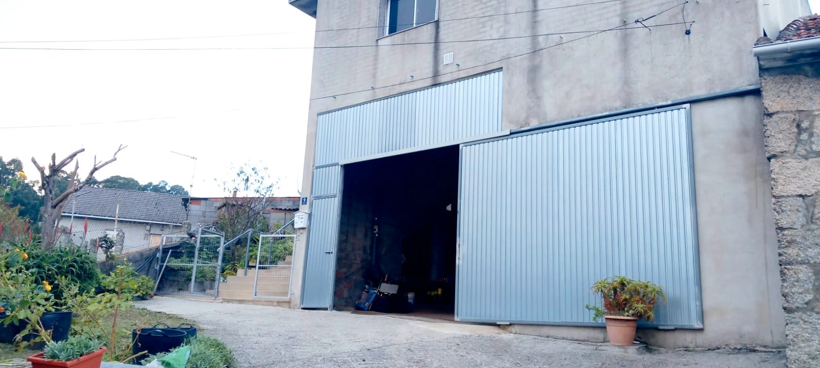 Exterior view of House or chalet for sale in Portas  with Terrace, Storage room and Furnished