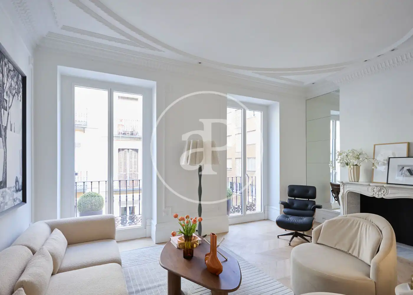 Living room of Flat for sale in Madrid  with Air Conditioner, Heating and Balcony