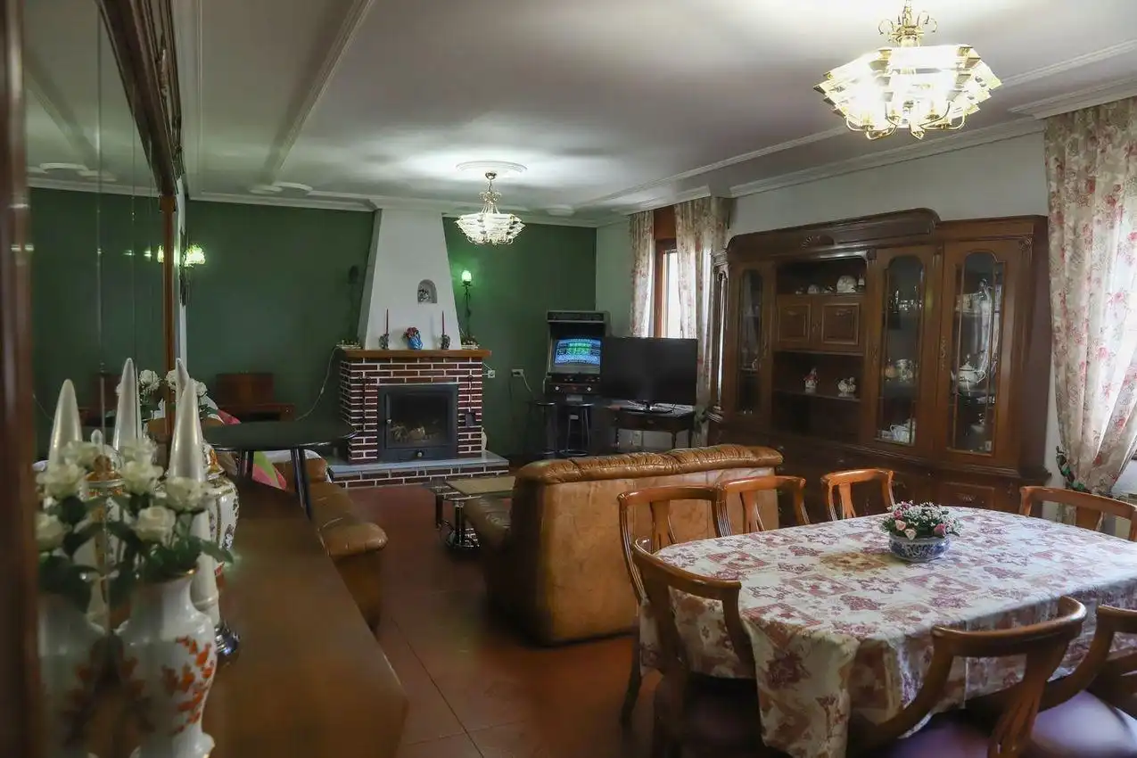 Sala de estar de Casa o chalet en venta en Trespaderne con Calefacción, Jardín privado y Terraza