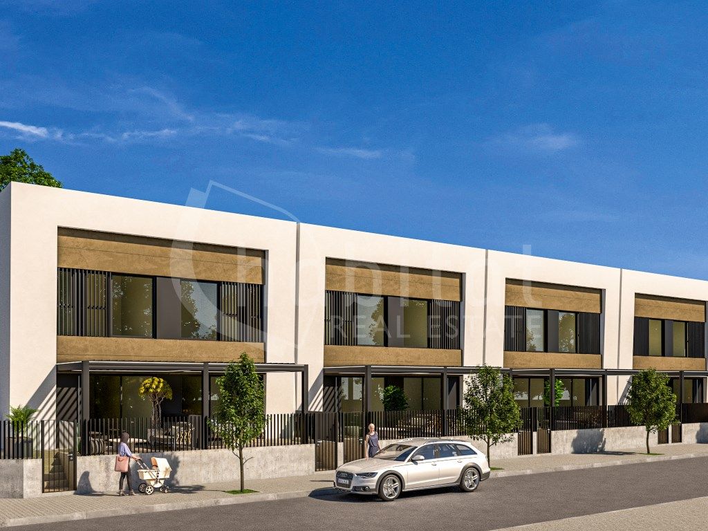 Vista exterior de Casa adosada en venda en Dolores amb Piscina