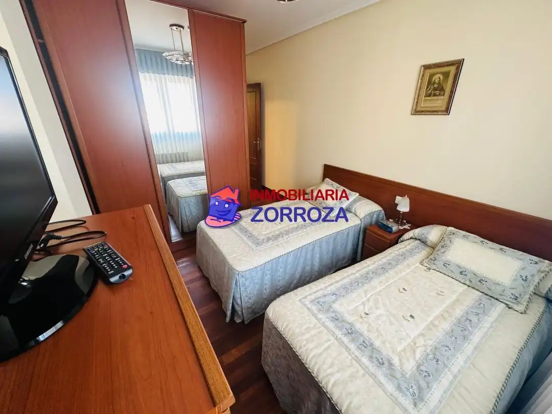 Piso en venta en Calle Los Caserios, Centro