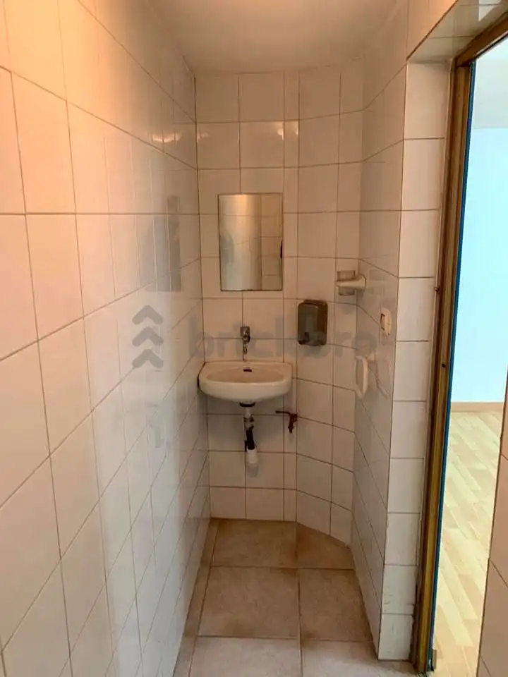 Badezimmer von Geschaftsraum zum Verkauf in Badalona