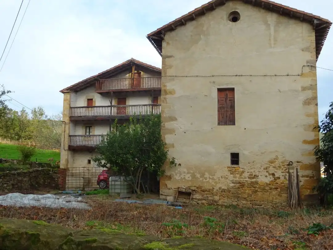 Vista exterior de Casa o chalet en venta en Guriezo con Balcón