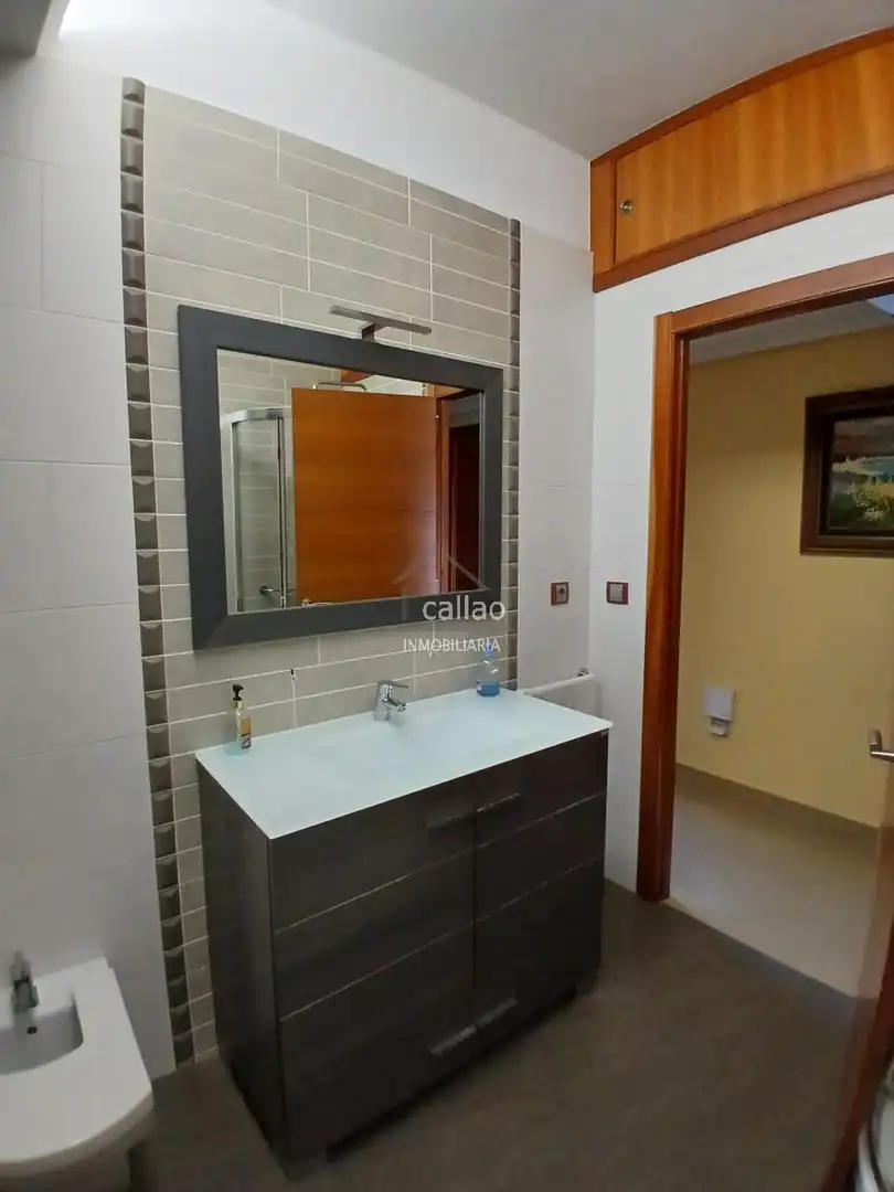 Baño de Piso de alquiler en Ferrol con Calefacción, Parquet y Trastero