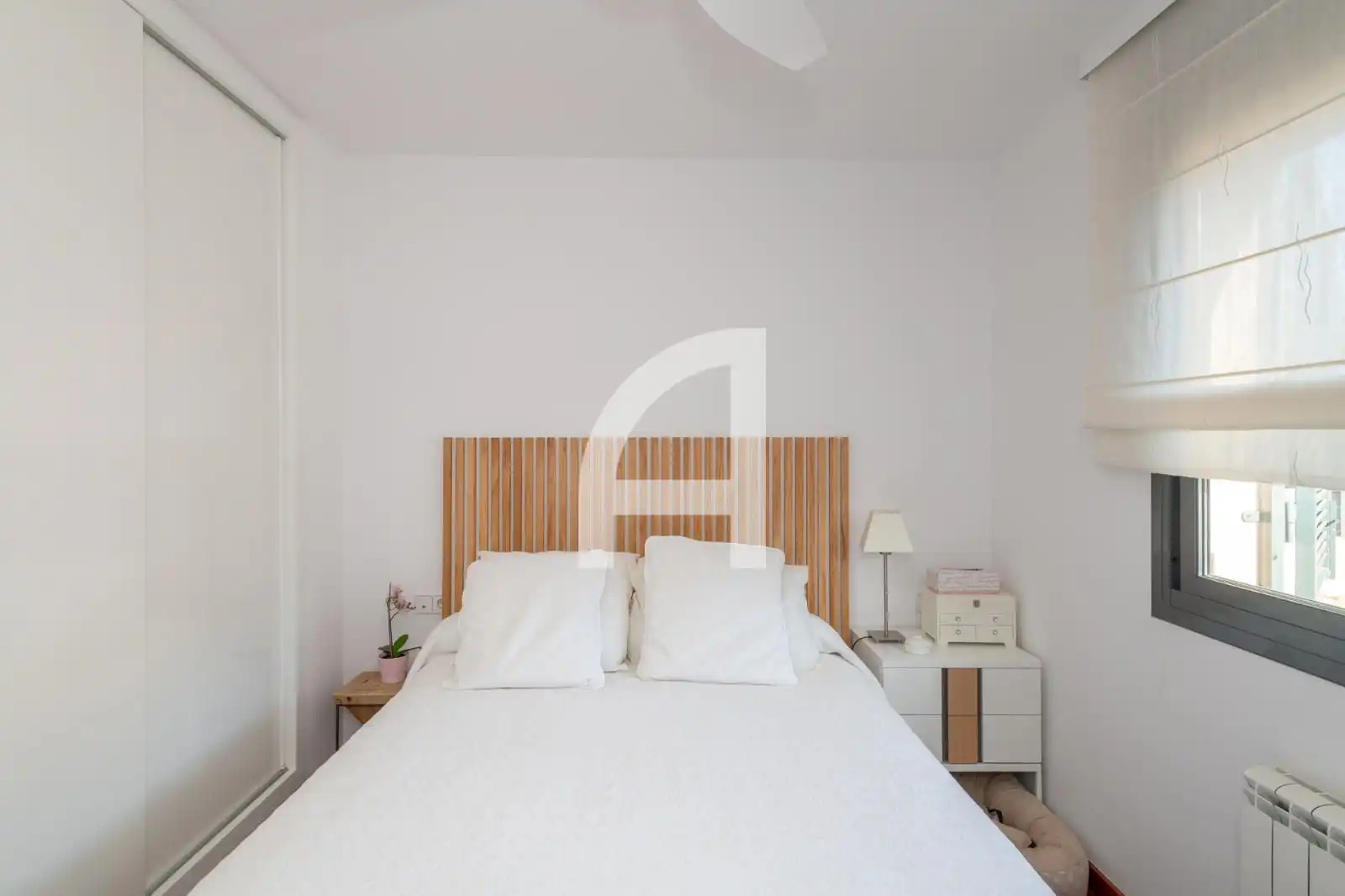 Schlafzimmer von Einfamilien-Reihenhaus zum Verkauf in Castell d'Aro, Platja d'Aro i s'Agaró mit Klimaanlage, Privatgarten und Terrasse