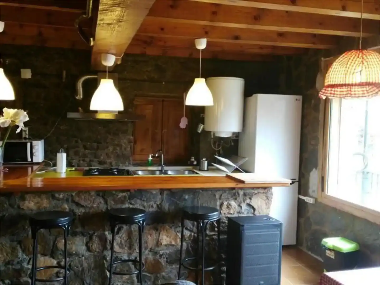 Cuina de Finca rústica en venda en Planoles amb Balcó
