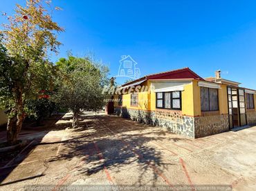 Casa con piscina en venta en Periurbano Oeste - Sierra