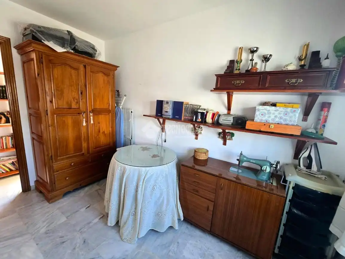 Dormitori de Casa adosada en venda en Morón de la Frontera amb Aire condicionat