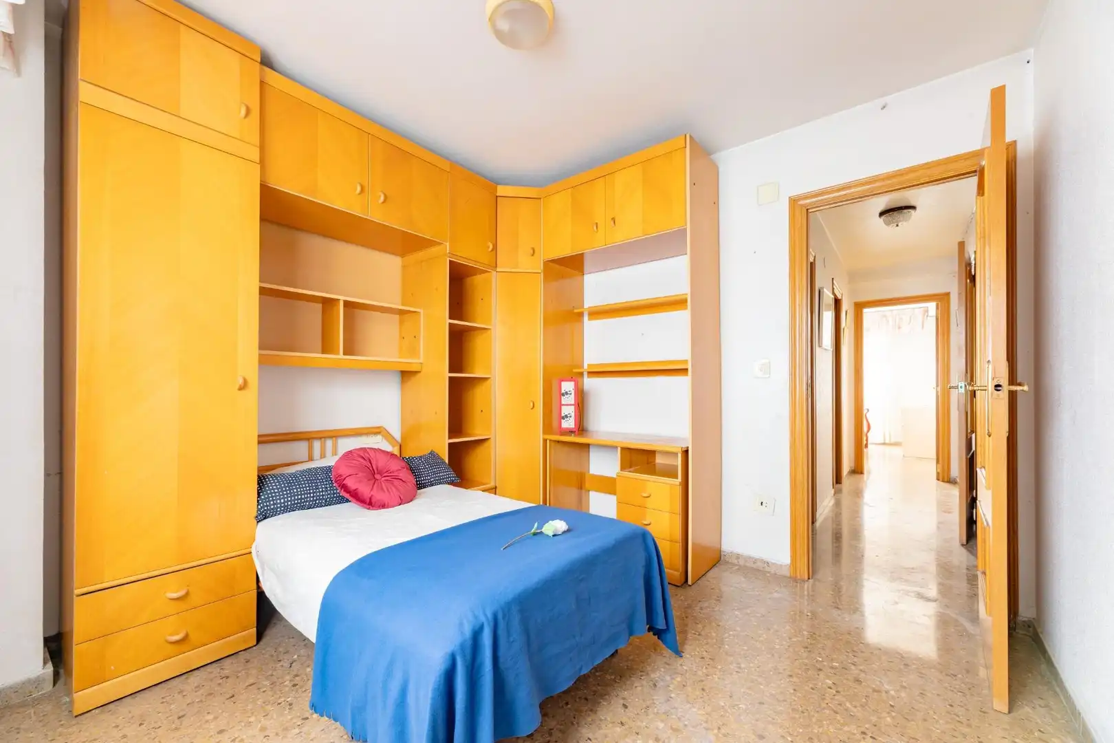 Habitación de Piso en venta en Valencia con Trastero, Balcón y Alarma
