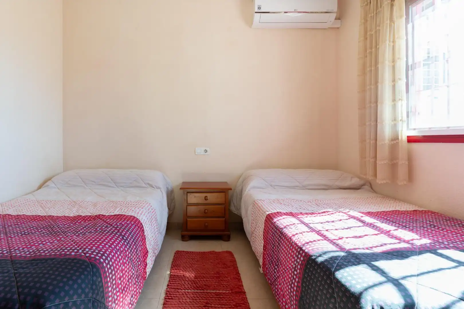 Habitación de Ático en venta en Roquetas de Mar con Aire acondicionado, Terraza y Trastero