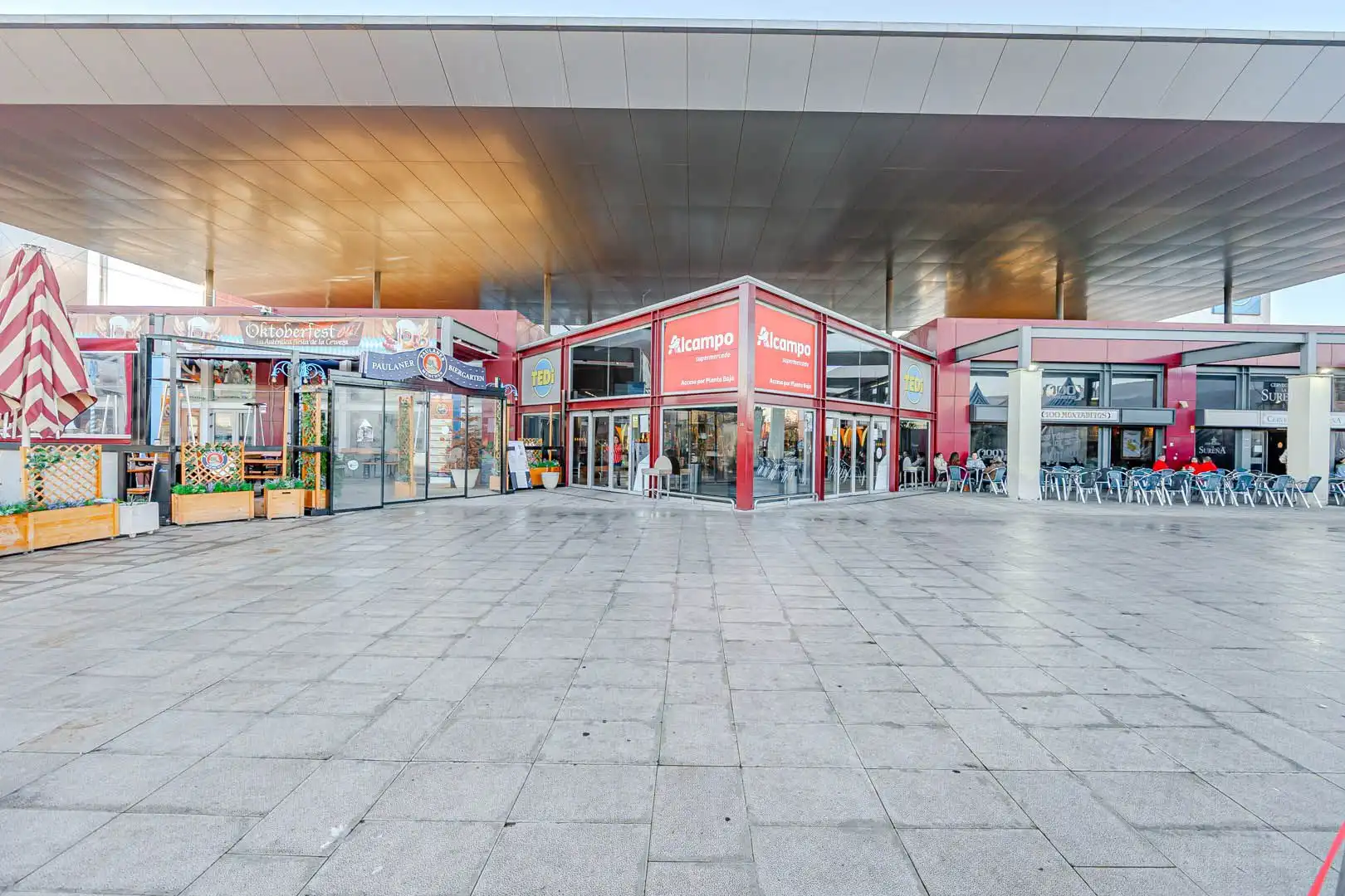Local comercial de lloguer a Rivas Futura