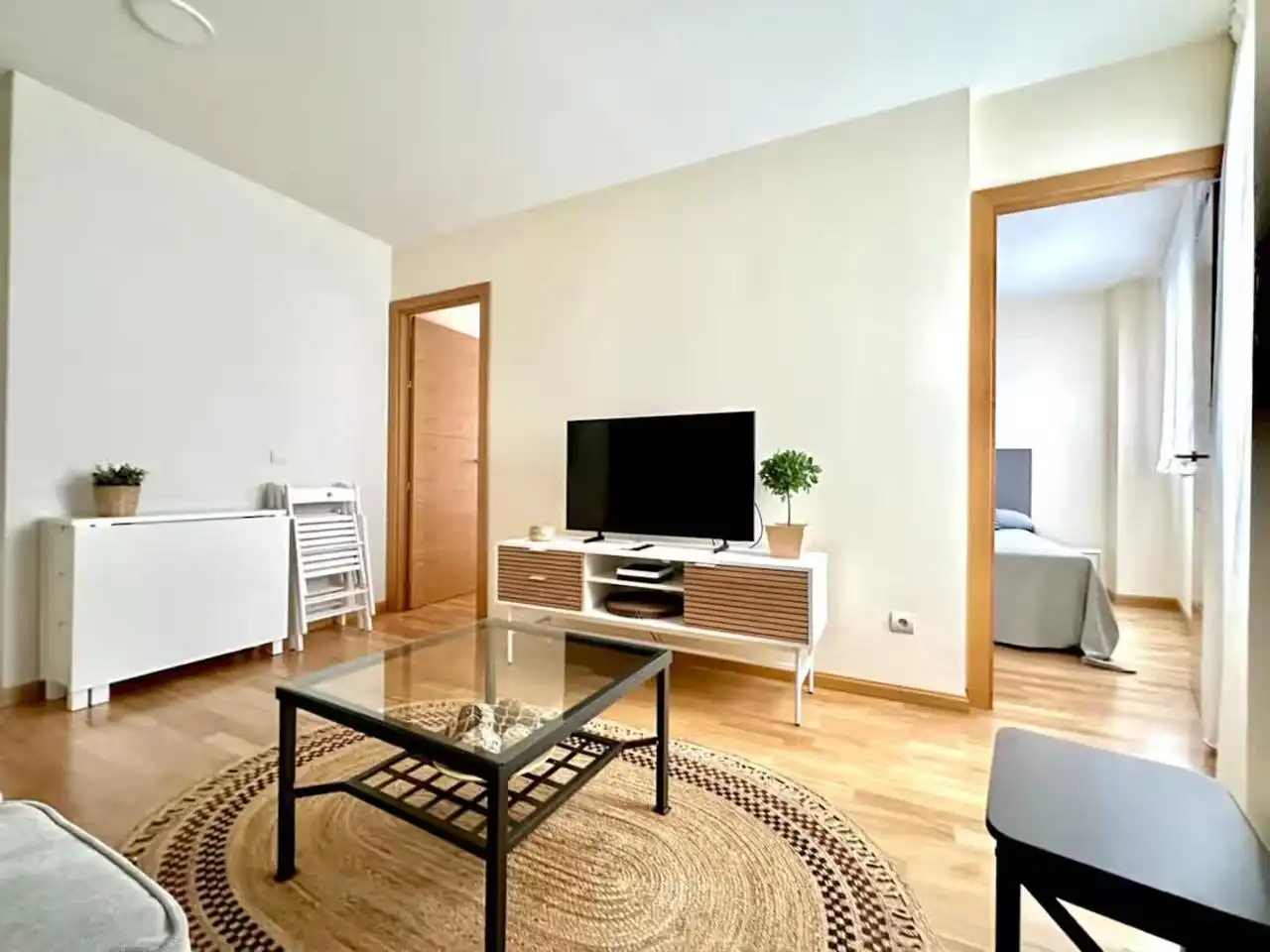 Living room of Flat for rent in Marbella  with Air Conditioner, Furnished and Internet