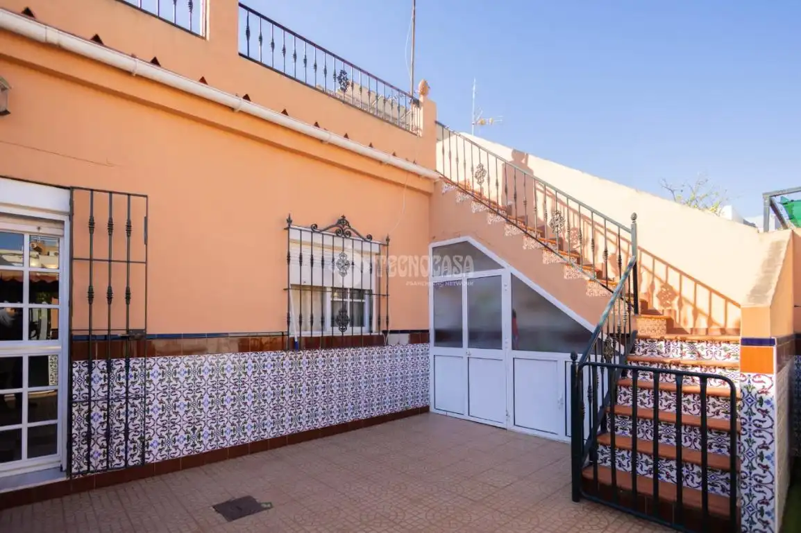 Terrassa de Casa adosada en venda en Bellavista - La Palmera