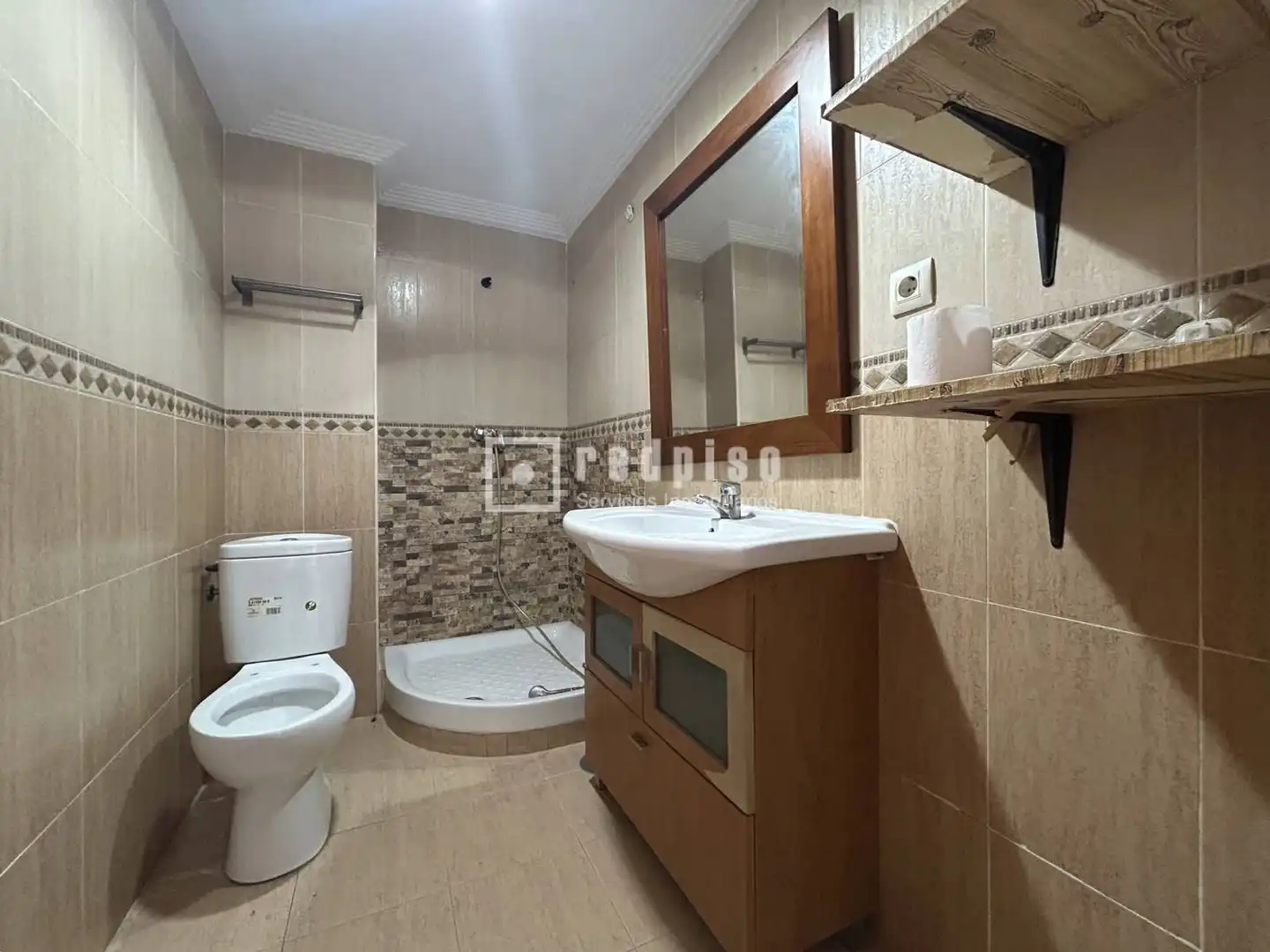 Baño de Piso en venta en Málaga con Aire acondicionado
