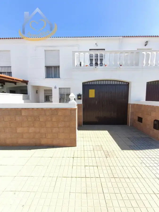 Casa adosada en venta en Lepe