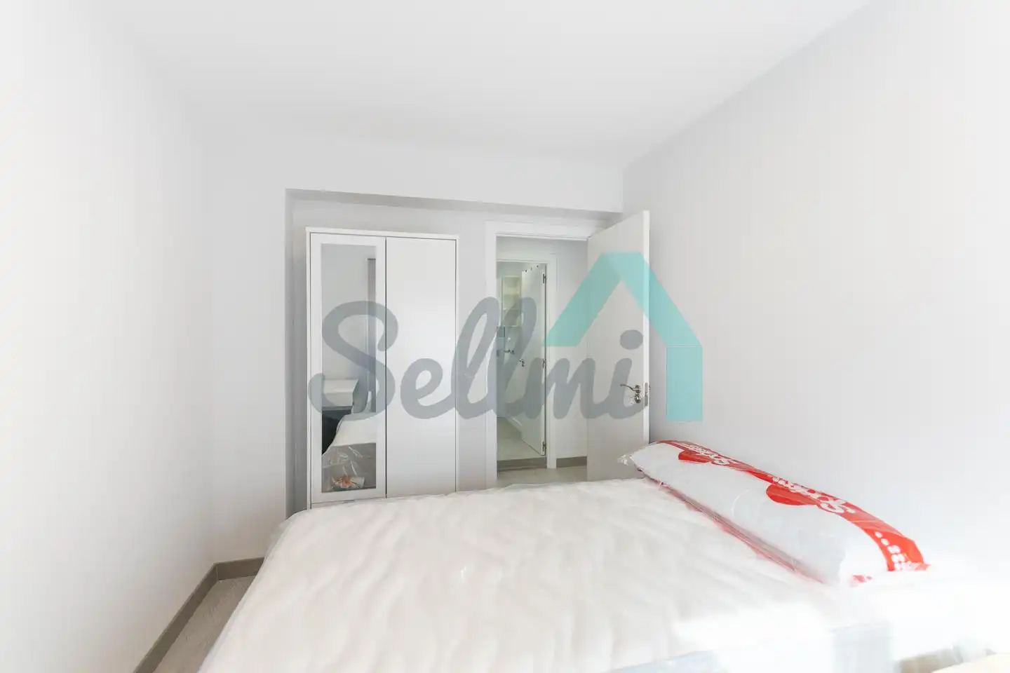 Bedroom of Flat for share in Oviedo   with Heating, Furnished and Internet