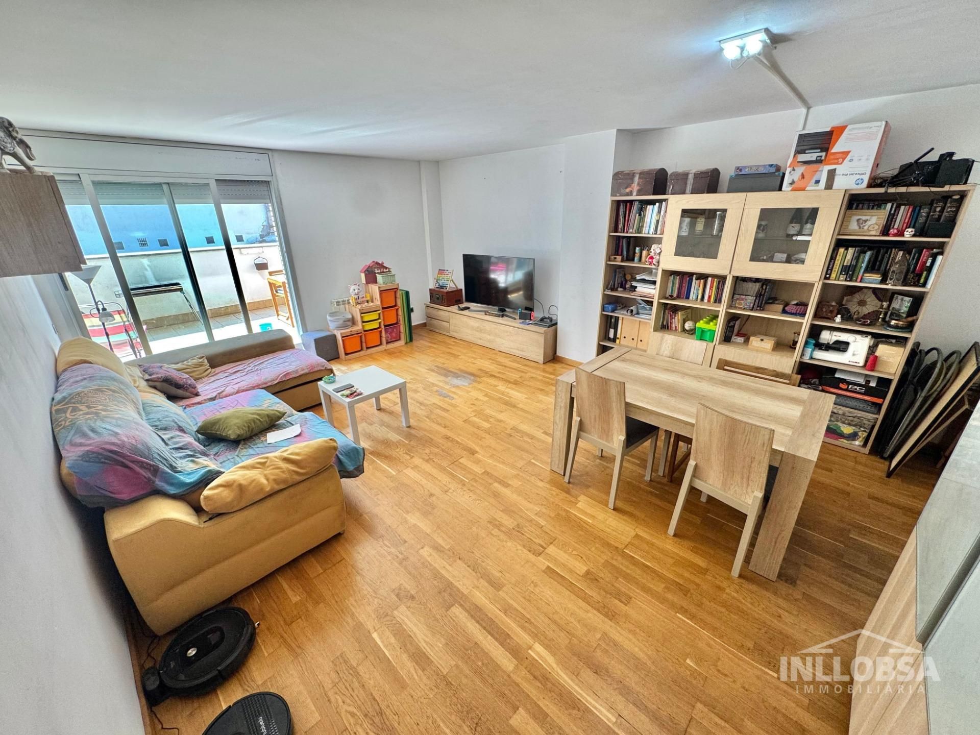 Sala d'estar de Planta baixa en venda en Manresa amb Calefacció, Parquet i Terrassa