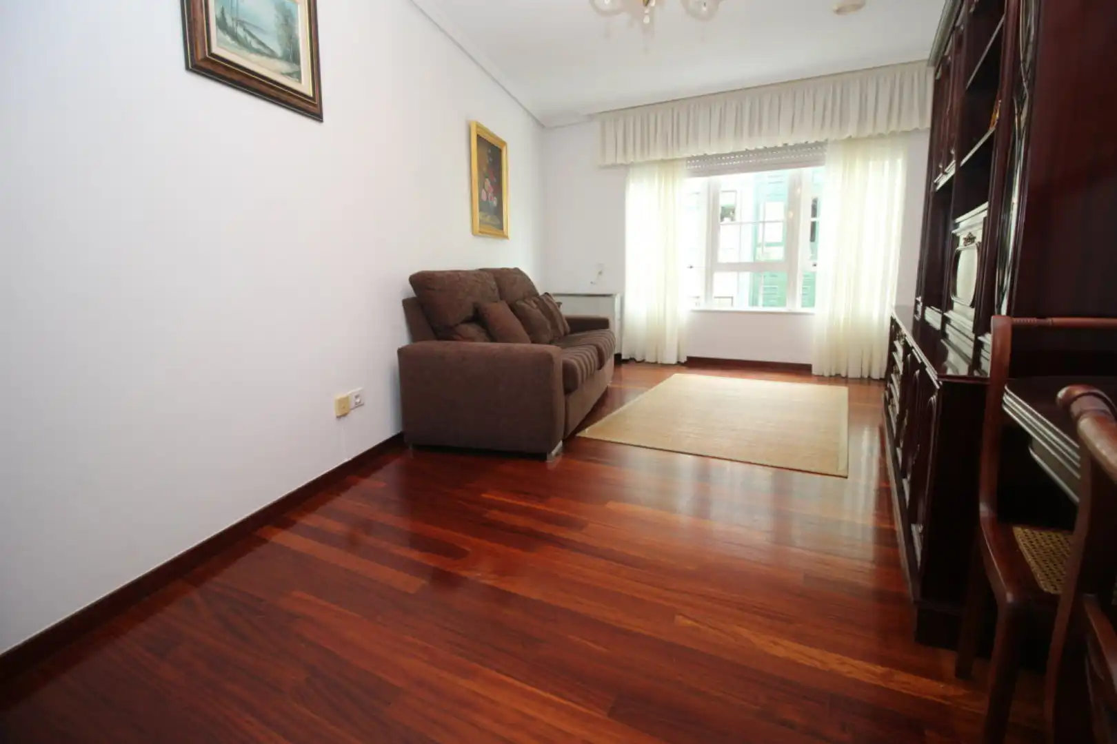 Living room of Flat for rent in Betanzos  with Parquet flooring, Storage room and Furnished
