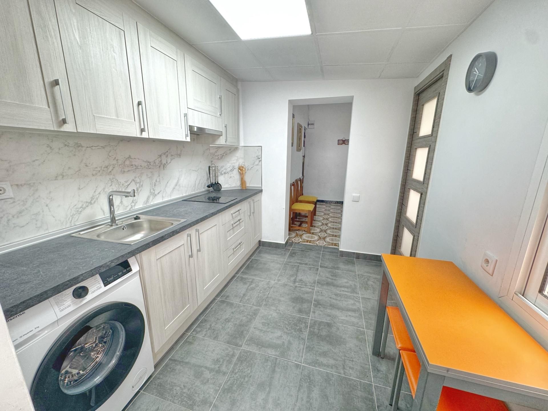 Kitchen of Flat to rent in Petrer