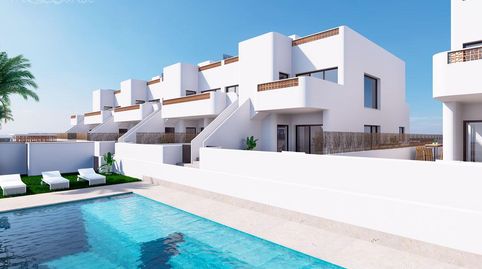Apartamento en planta baja con 3 dormitorios y jardín privado en Dolores