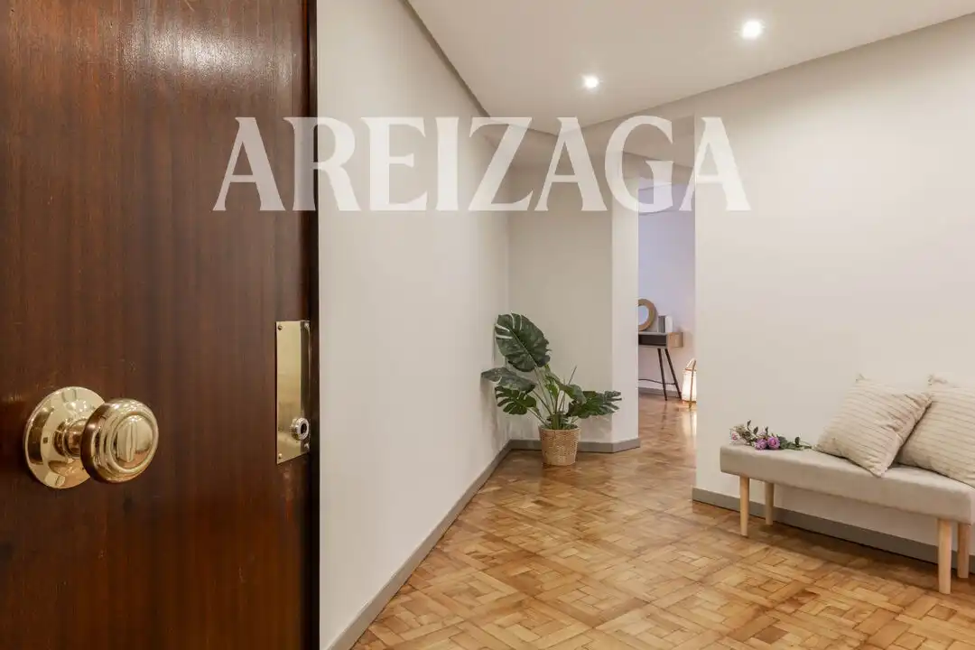 Piso en venta en Donostia - San Sebastián  con Calefacción, Terraza y Balcón