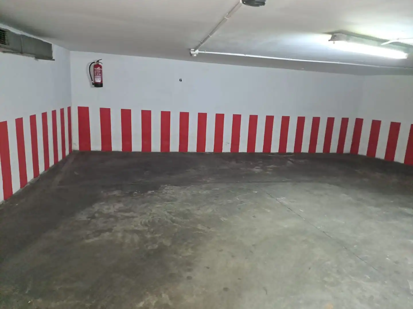 Parking de Garaje de alquiler en Cáceres con Alarma