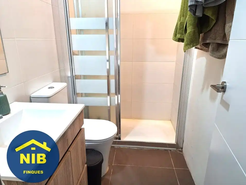 Bany de Estudi en venda en Barcelona amb Parquet